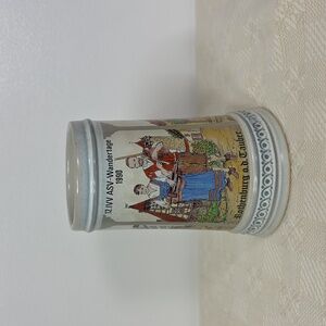 Rothenburg od Tauber Intnl  Wandering Club Stein 1990 4.25" D X 6" T .5L NWOT
